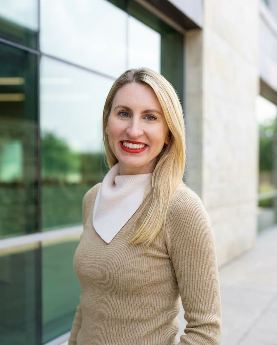 Sarah McLoughlin, Chief Client Officer at Cadre AI